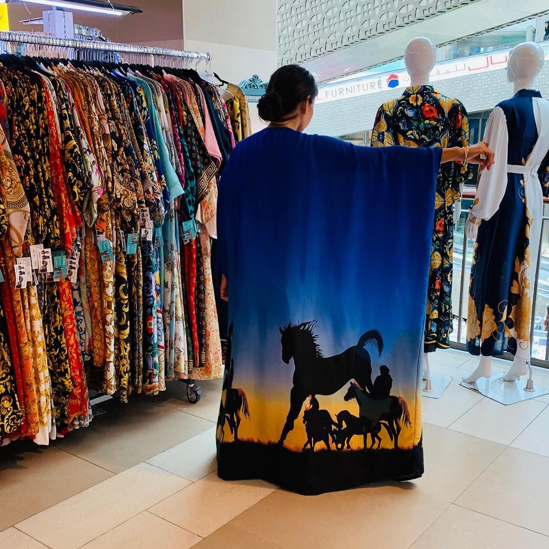 BLUE GOWN HORSE
