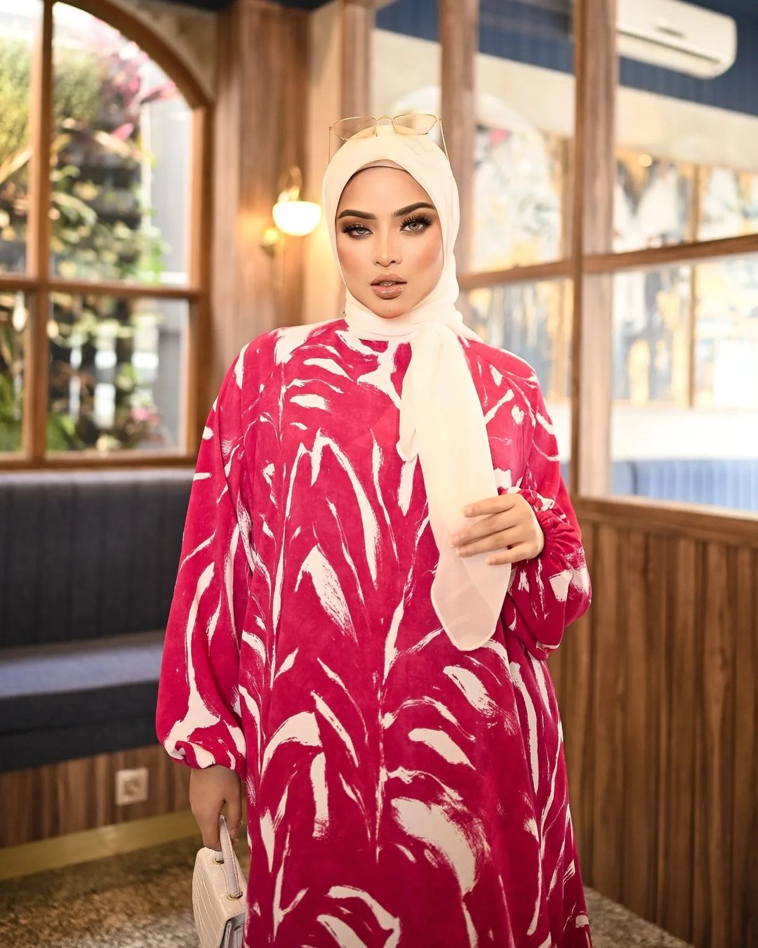 PINK ABAYA