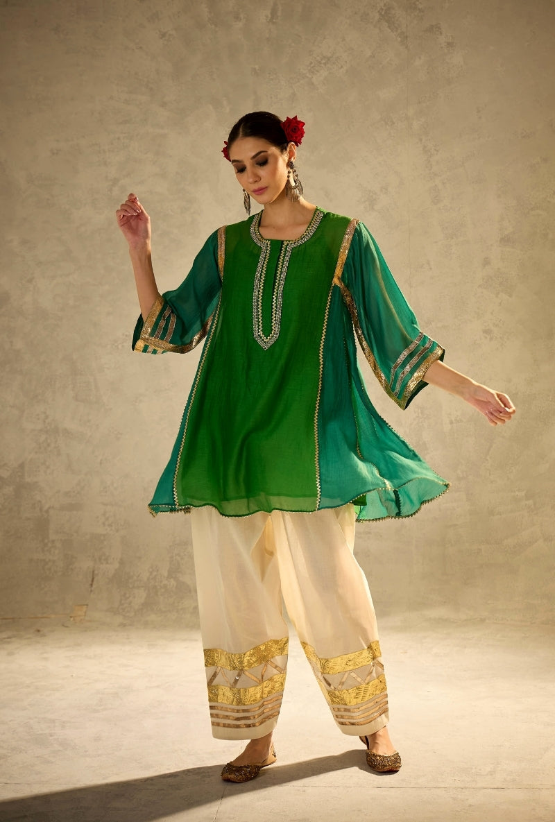 Kareena Kapoor Set Green
