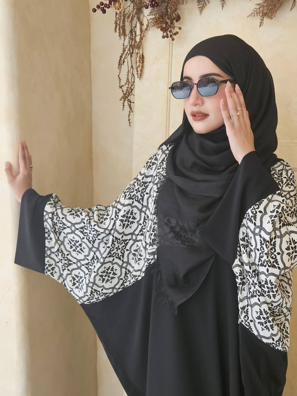 UNA ZEHAN Abaya