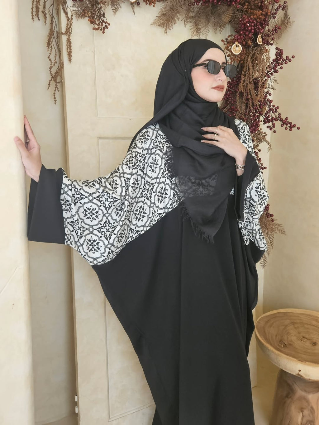 UNA ZEHAN Abaya