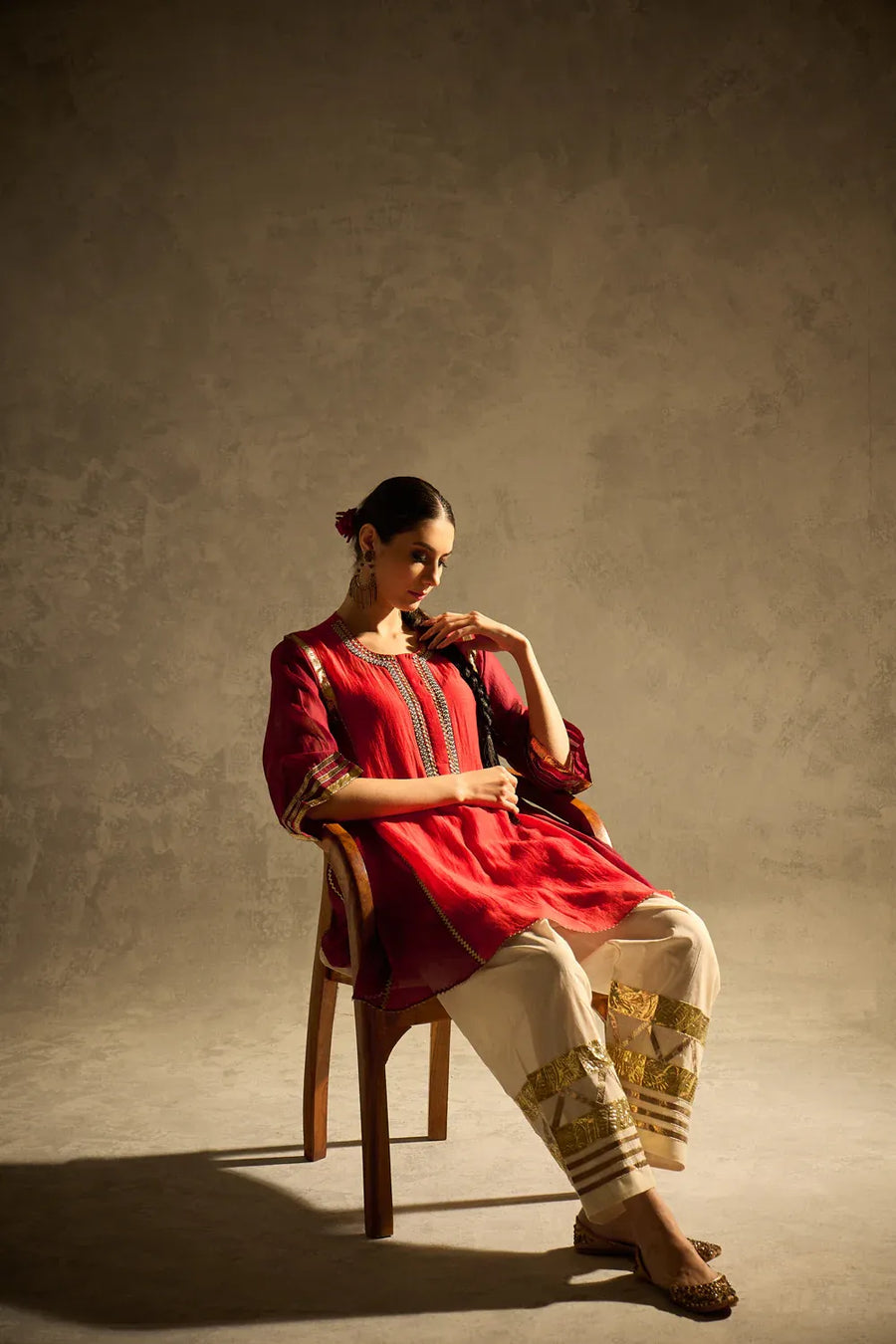 Kareena Kapoor Set Red